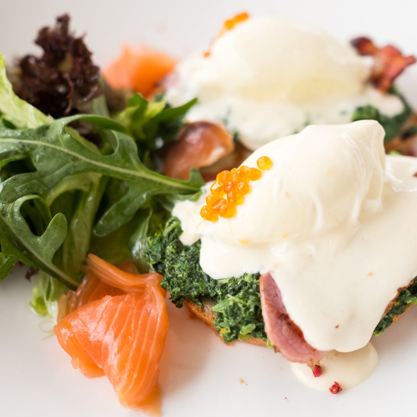 Eggs Benedict met zalm en spinazie